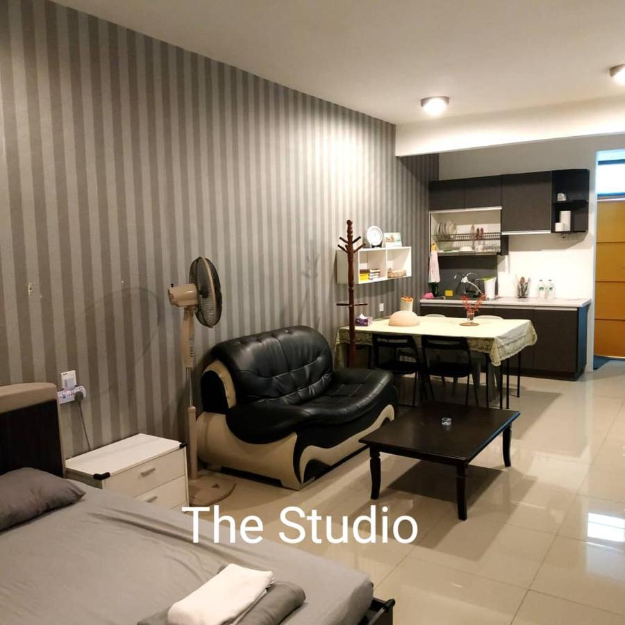 Private Guest Studio Homestay カンパー エクステリア 写真